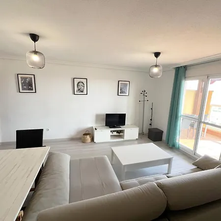 Seaview 2br, 1bath With Terrace Apartment *